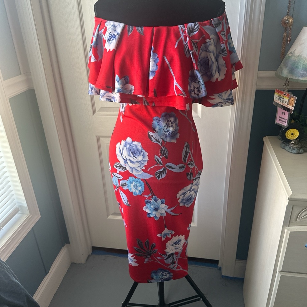 Floral Red Off-Shoulder Pencil Skirt
